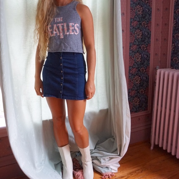 Cropped Beatles Tank - Picture 4 of 4